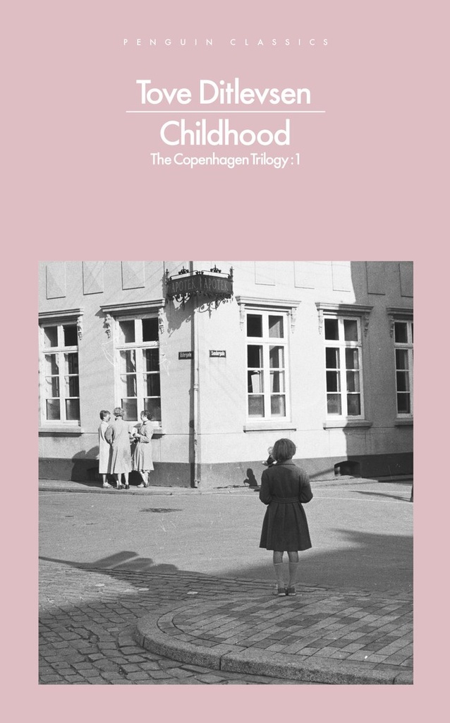 CHILDHOOD (PENGUIN MODERN CLASSICS)